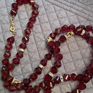 ANNE KLEIN glass and rhinestone necklace
